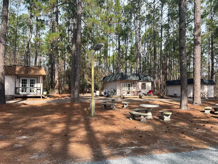 Pinecove RV and Villa Rental Picture 1