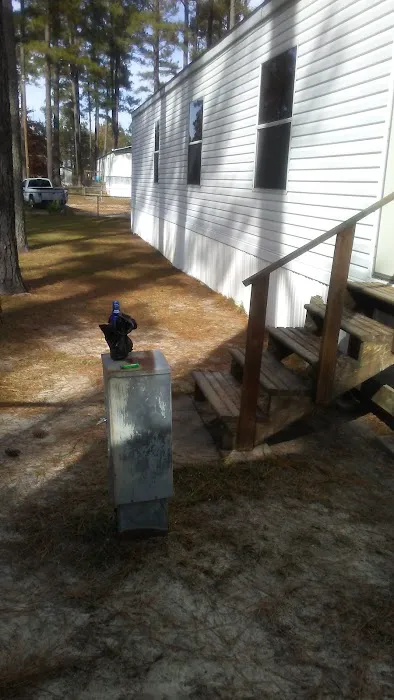 Green Pines Mobile Home Park Picture 4