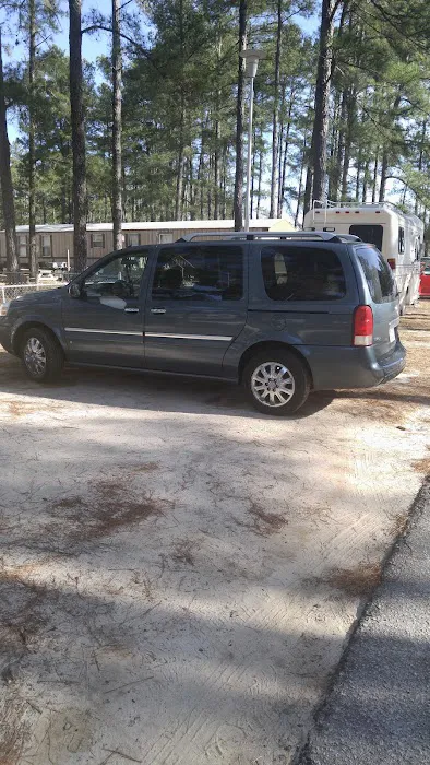 Shady Lane Mobile Home Park Picture 9