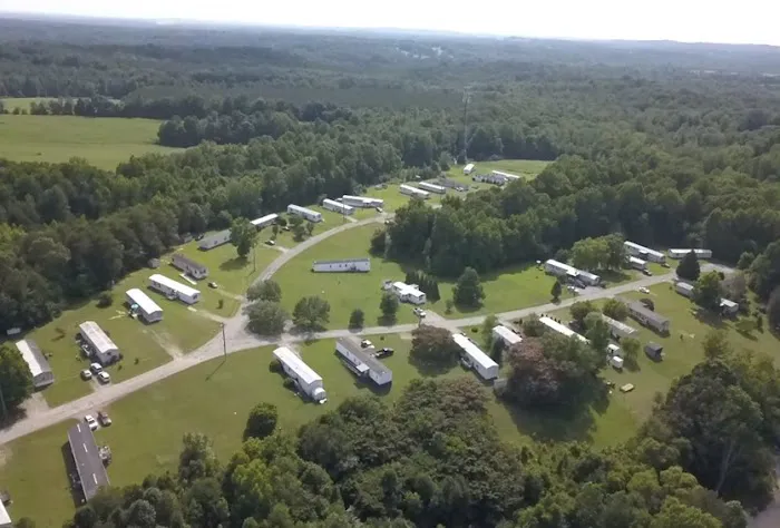 Rolling Hills Mobile Home Park Picture 5