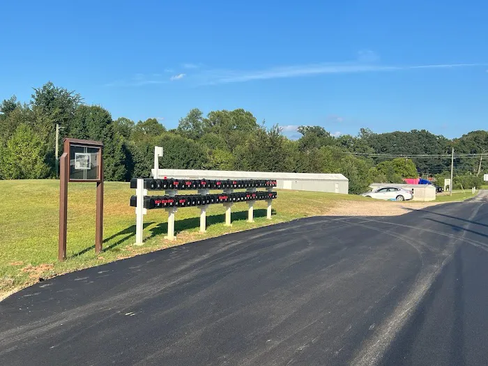 Rolling Hills Mobile Home Park Picture 10
