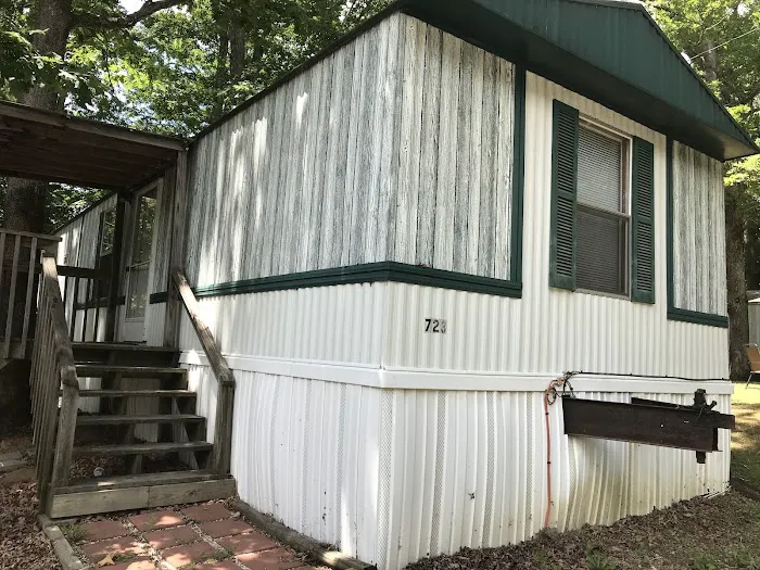Oak Forest Mobile Home Community Picture 2