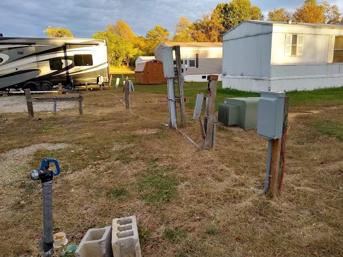 Interstate RV Overnight Park Picture 7