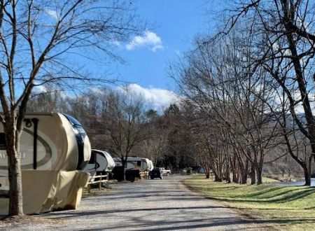 Riverhouse RV Resort