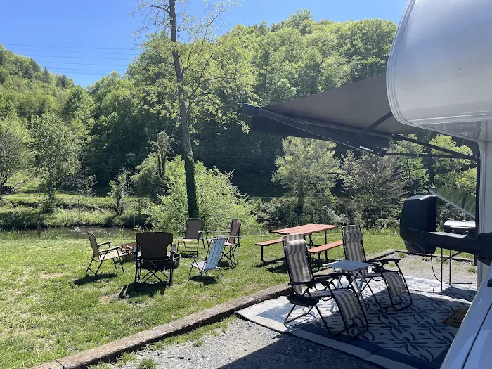 Speckled Trout River Club and RV Park Picture 2