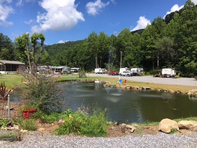 Sun Retreats Nantahala Picture 1