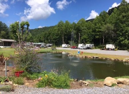 Sun Retreats Nantahala