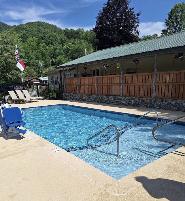 Sun Retreats Nantahala Picture 2