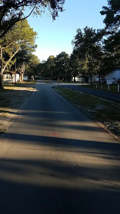 Rosewood Mobile Home Park Picture 3