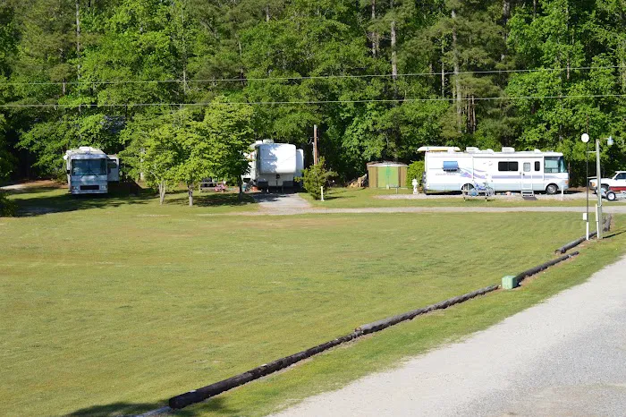 Waldo's Beach Campground Picture 1