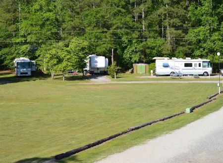 Waldo's Beach Campground