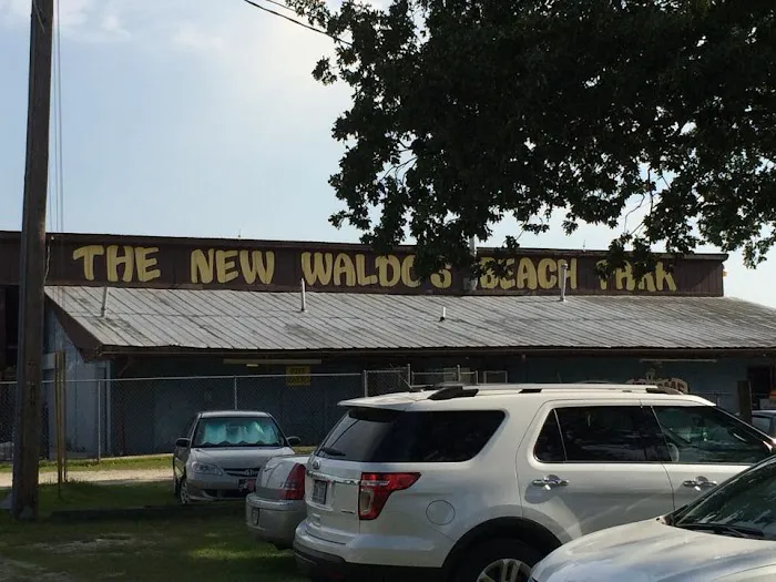 Waldo's Beach Campground Picture 6