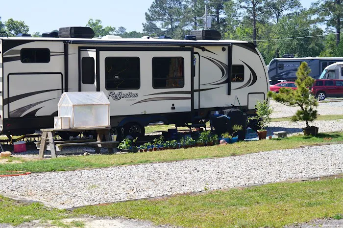 Waldo's Beach Campground Picture 5