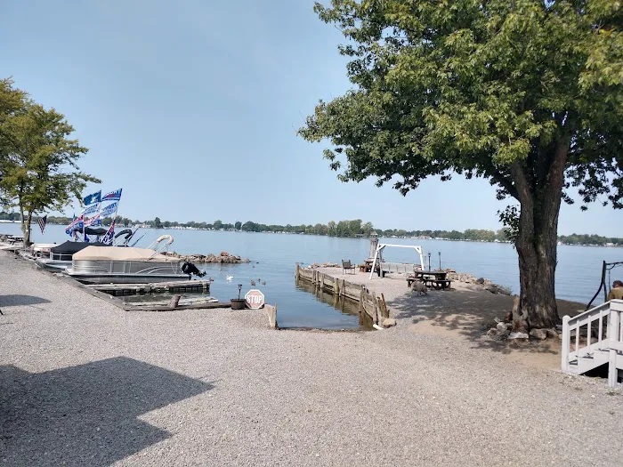Sabo's Lake Front Camping and Resort Picture 4
