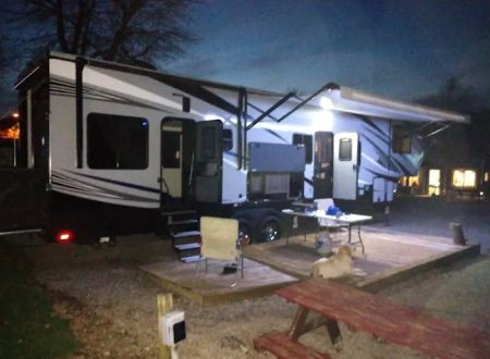 Sabo's Lake Front Camping and Resort