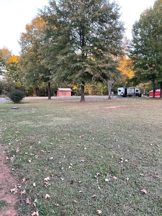 Red's RV Park Picture 1