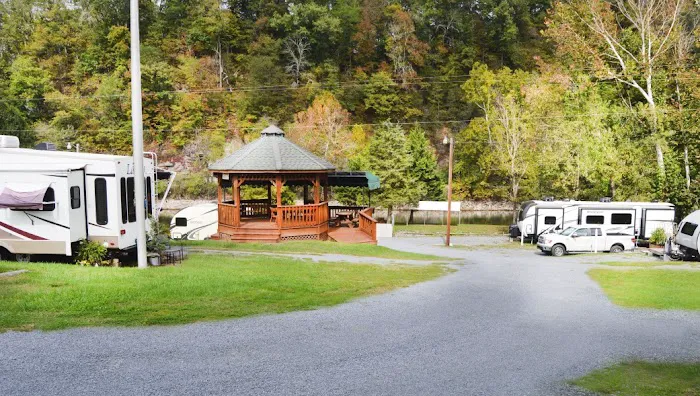 Island Park Campground Picture 4