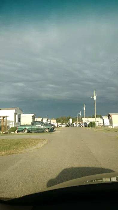 Peaksview Mobile Home Park Picture 1