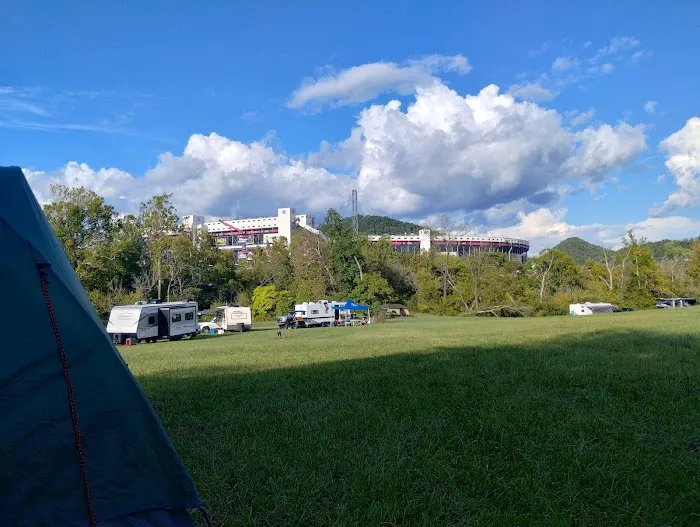 Red Barn Camping Picture 9