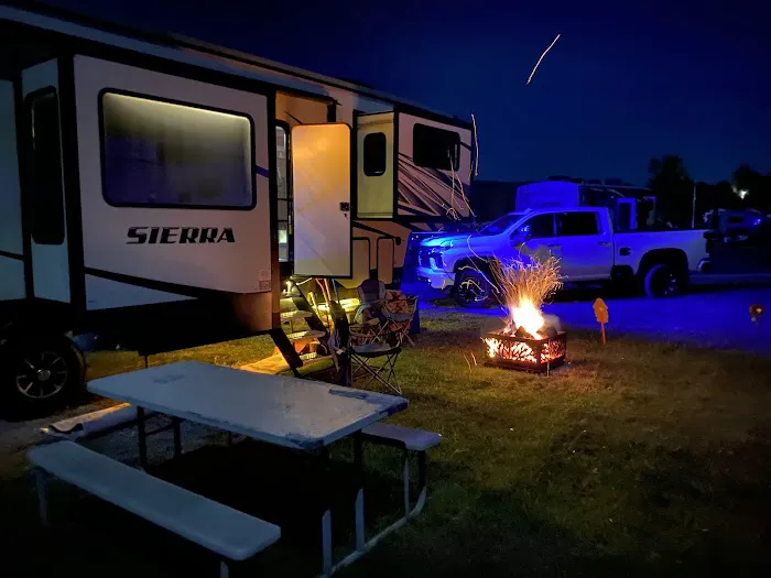 Around Pond South RV Park Picture 2