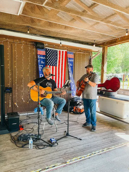 Mountain River Family Campground Picture 6