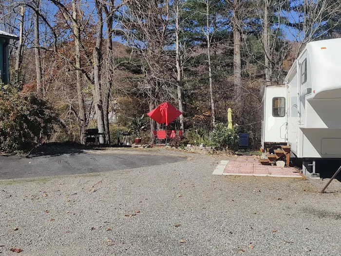 Mountain Retreat RV Park Picture 8