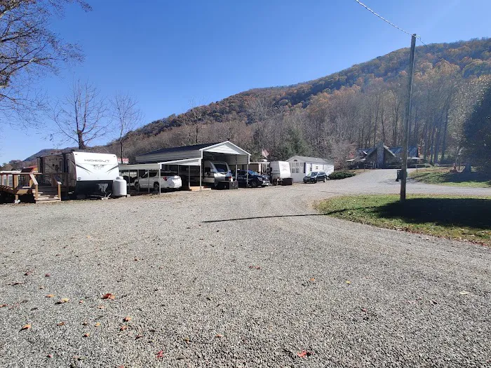 Mountain Retreat RV Park Picture 2