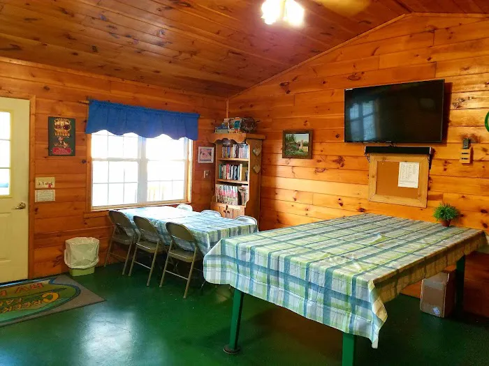 Creekwood Farm RV Park Picture 9