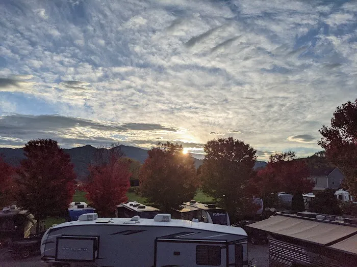 Trails End RV Park Picture 7