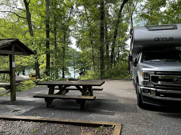 Cardens Bluff Campground Picture 9