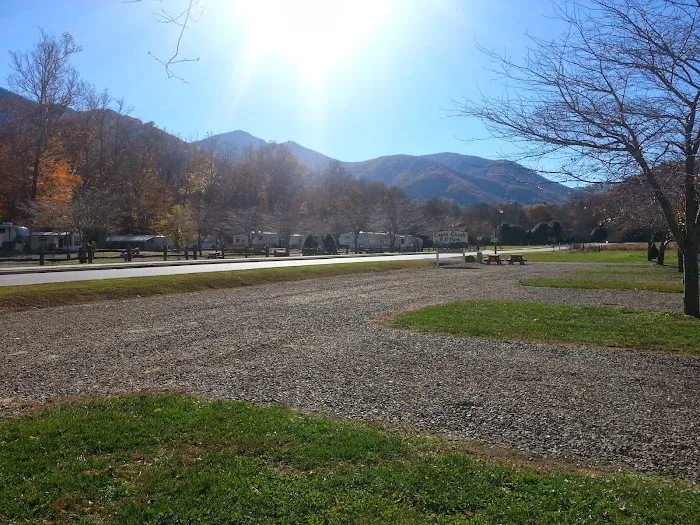 Cross Creek RV Park Picture 6