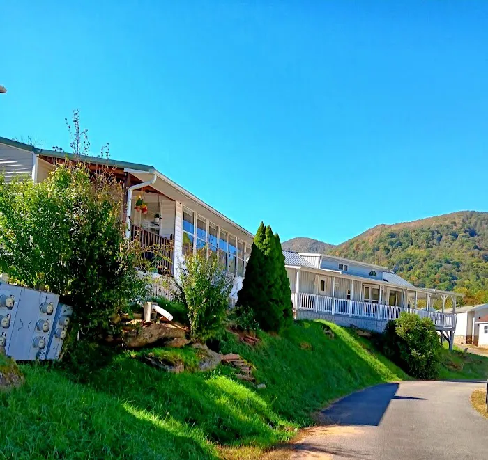 Maggie Valley RV Resort Picture 3
