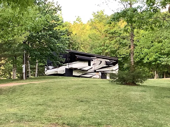 Cardinal Ridge Farm RV Resort Picture 7