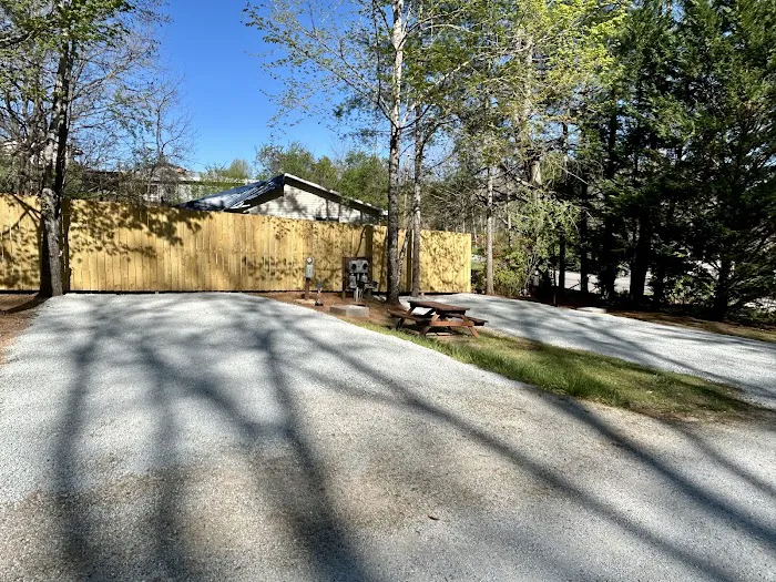 Hidden Gem Apartments & RV Park Picture 1