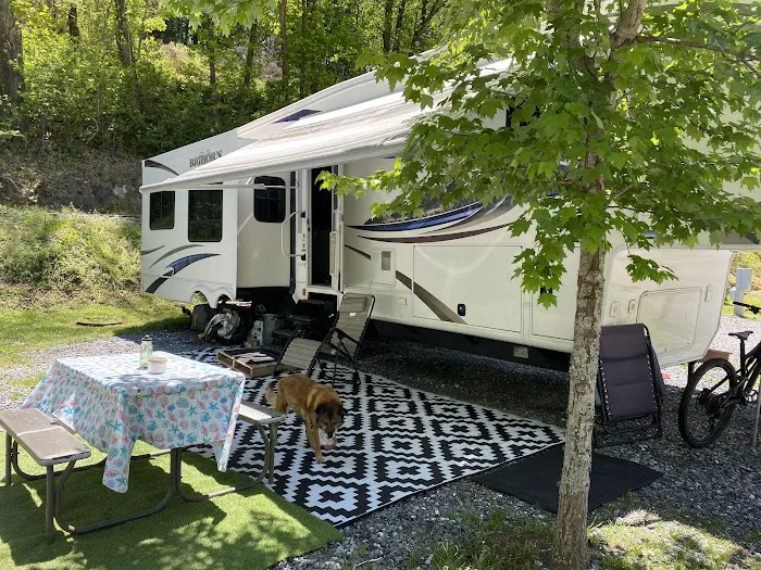Tuckaseegee RV Resort Picture 5