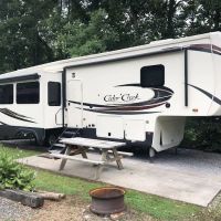 Pines RV Park, and Cabins ico