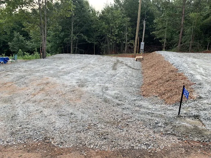 F and R RV Park Picture 2
