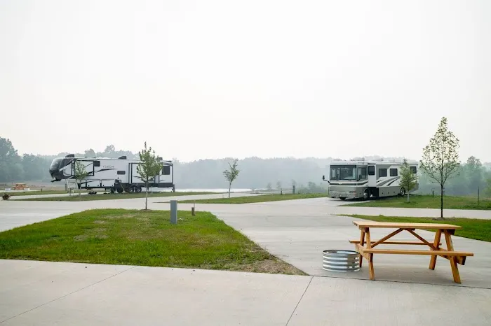 Hidden Lakes RV Resort Picture 1