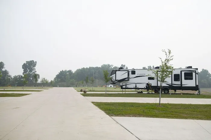 Hidden Lakes RV Resort Picture 4