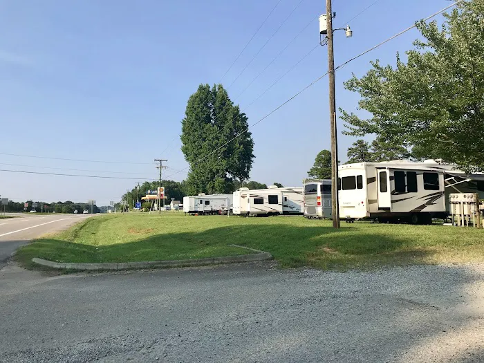 Cluster Springs RV Park Picture 7