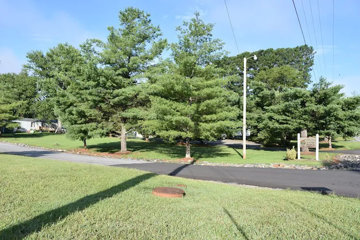 Briarwood Mobile Home Community Picture 9