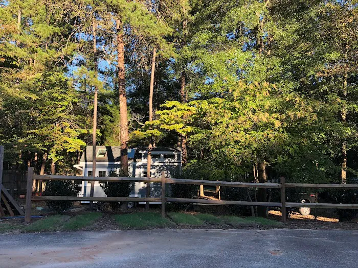 Little Creek RV and Tiny House Resort Picture 8