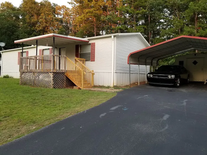 Near Lakes Mobile Home Community Picture 1