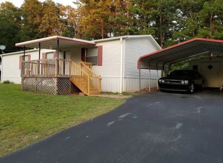 Near Lakes Mobile Home Community