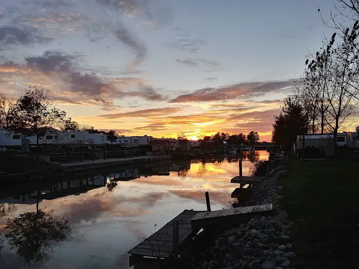 Hecht's Landing Picture 7