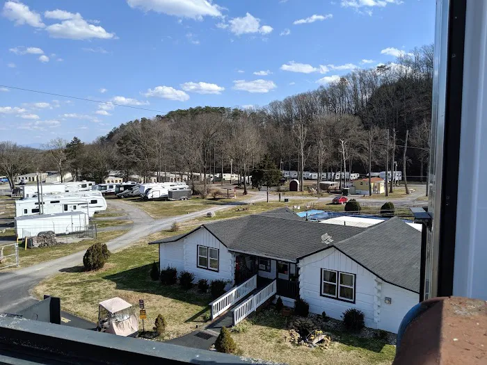 Tana-See Campground Picture 1