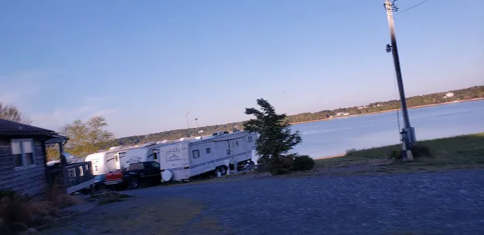 Lake Side RV Park Picture 8