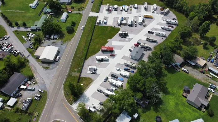 Funny Farm RV & Tiny Home Park Picture 4
