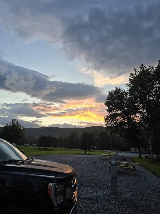 Armstrong Creek RV Park Picture 7