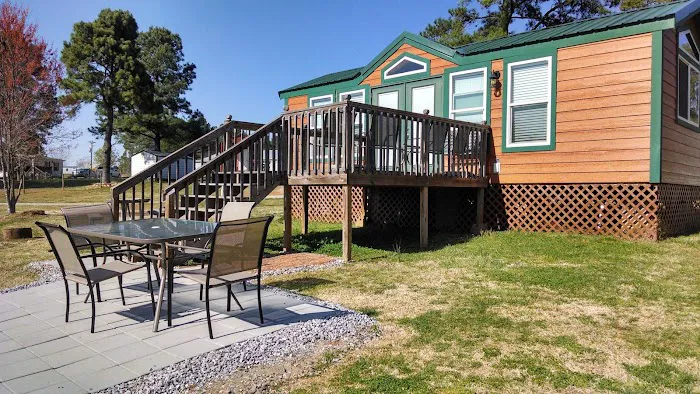 Spacious Skies Campgrounds - Peach Haven Picture 8
